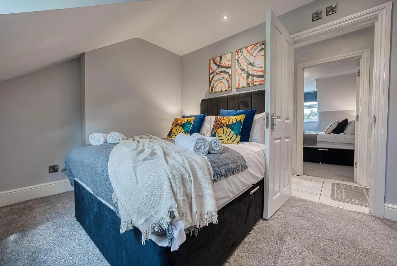 Spacious Nottingham Abode - Sleeps 16 Egyesült Királyság